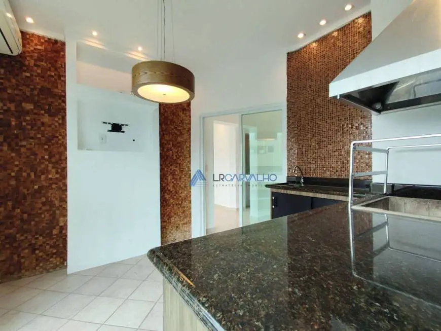 Foto 3 de Apartamento com 4 Quartos à venda, 137m² em Ponta da Praia, Santos