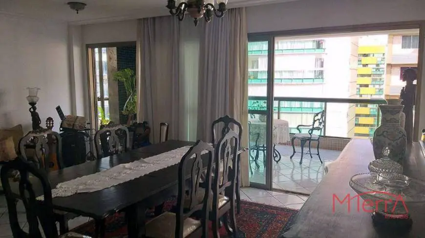 Foto 5 de Apartamento com 4 Quartos à venda, 150m² em Praia do Canto, Vitória