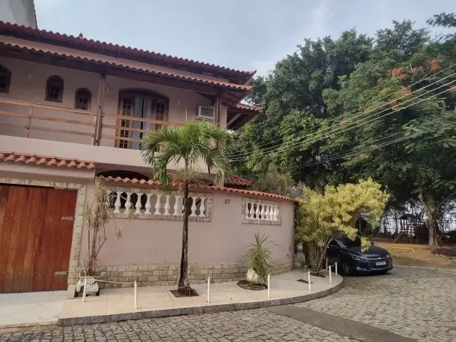Foto 2 de Casa com 3 Quartos à venda, 245m² em Padre Miguel, Rio de Janeiro