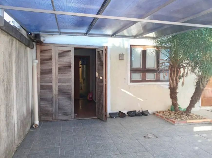 Foto 2 de Casa com 3 Quartos à venda, 95m² em Parque da Matriz, Cachoeirinha