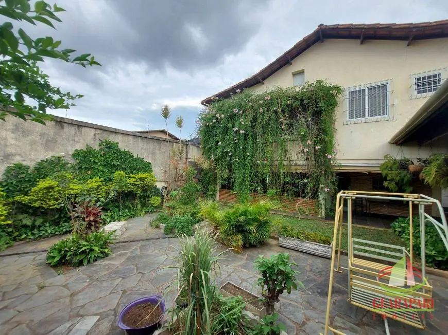 Foto 3 de Casa com 3 Quartos à venda, 264m² em Santa Amélia, Belo Horizonte