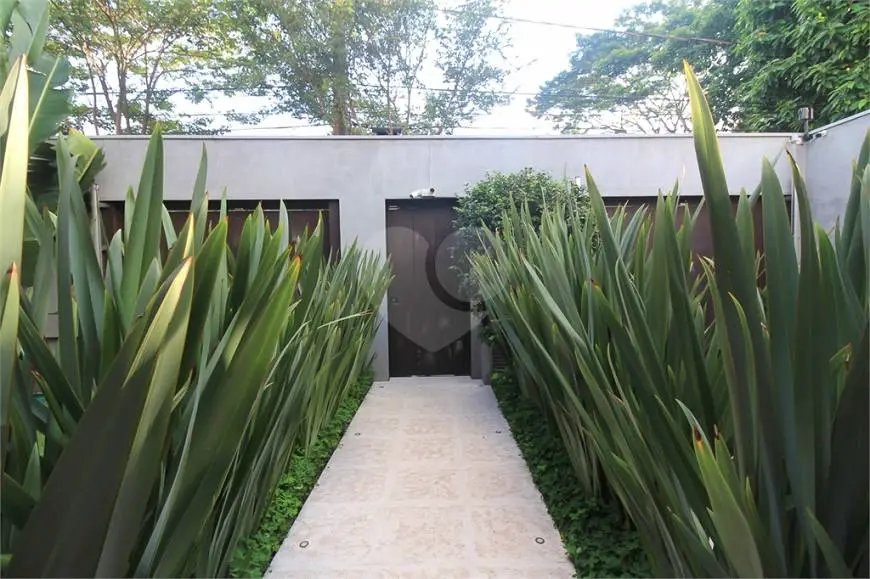 Foto 4 de Casa com 3 Quartos à venda, 300m² em Vila Nova Conceição, São Paulo