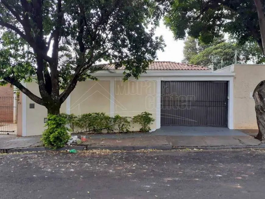 Foto 1 de Casa com 3 Quartos para alugar, 182m² em Vila Sedenho, Araraquara