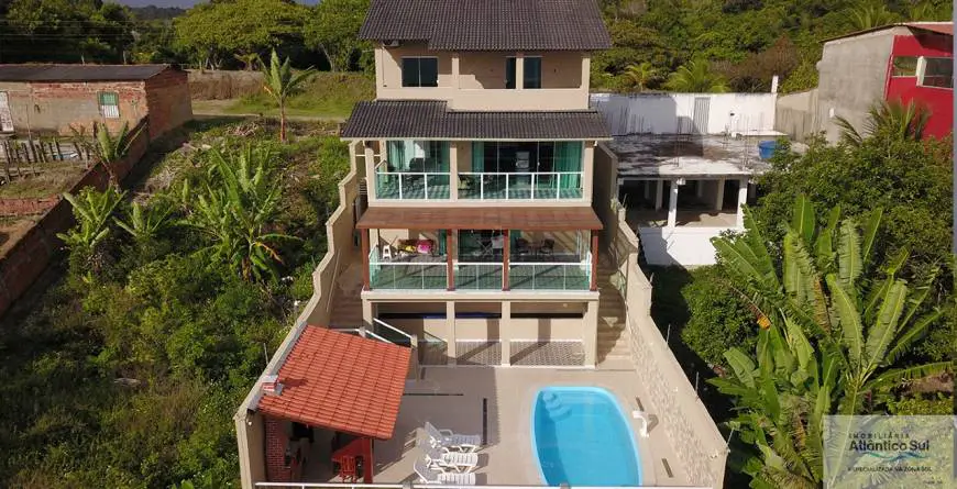 Foto 1 de Casa com 4 Quartos à venda, 350m² em Olivença, Ilhéus