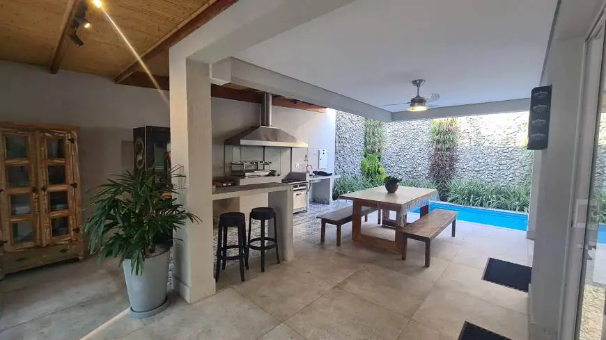 Foto 1 de Casa de Condomínio com 3 Quartos para alugar, 300m² em Praia de Maresias, São Sebastião
