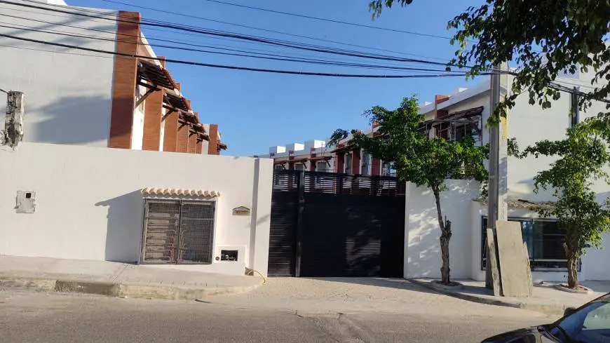 Foto 1 de Casa de Condomínio com 3 Quartos à venda, 102m² em Recreio Ipitanga, Lauro de Freitas