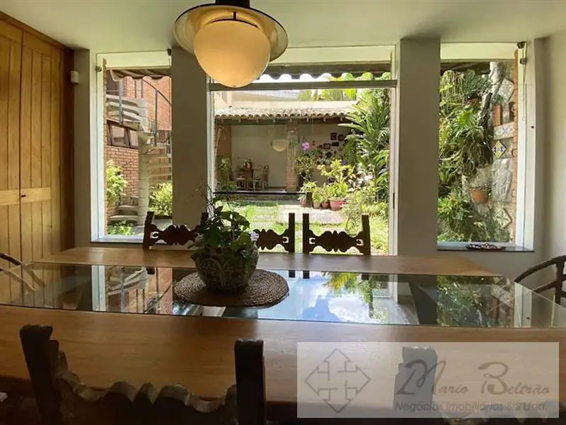 Foto 1 de Sobrado com 4 Quartos à venda, 220m² em Jardim Peri-Peri, São Paulo