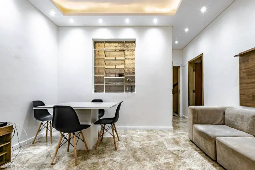 Foto 3 de Apartamento com 2 Quartos para alugar, 79m² em Centro, Curitiba