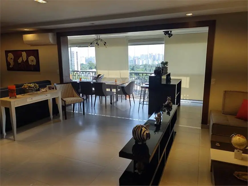Foto 4 de Apartamento com 3 Quartos à venda, 146m² em Alto Da Boa Vista, São Paulo