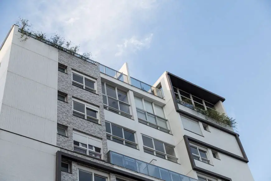 Foto 1 de Apartamento com 3 Quartos à venda, 98m² em Passo da Areia, Porto Alegre
