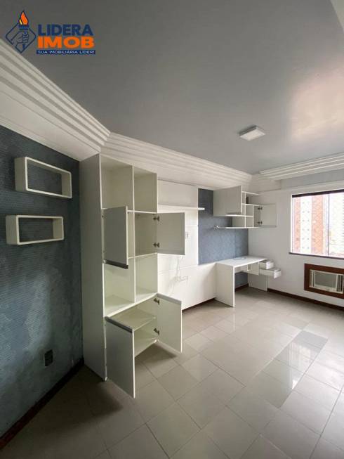 Foto 3 de Apartamento com 3 Quartos à venda, 178m² em Santa Mônica, Feira de Santana