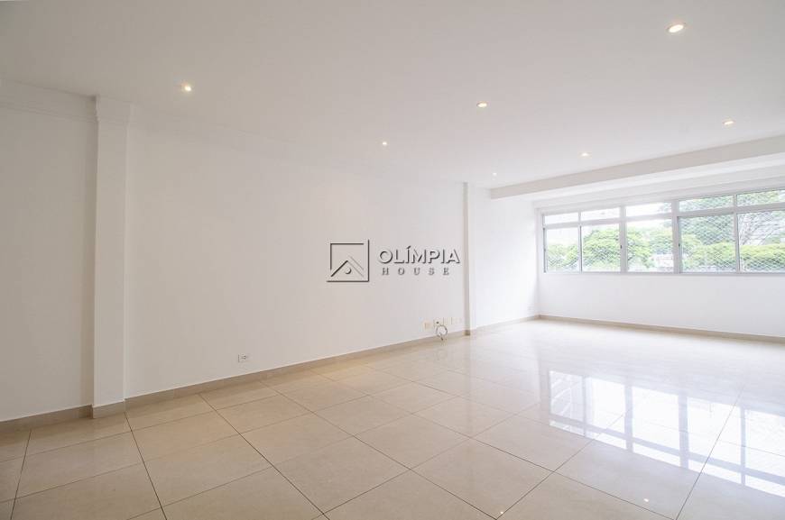 Foto 1 de Apartamento com 3 Quartos para alugar, 212m² em Vila Nova Conceição, São Paulo