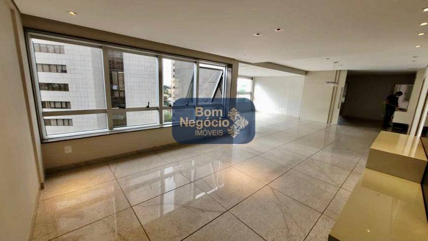 Foto 4 de Apartamento com 4 Quartos à venda, 188m² em Belvedere, Belo Horizonte
