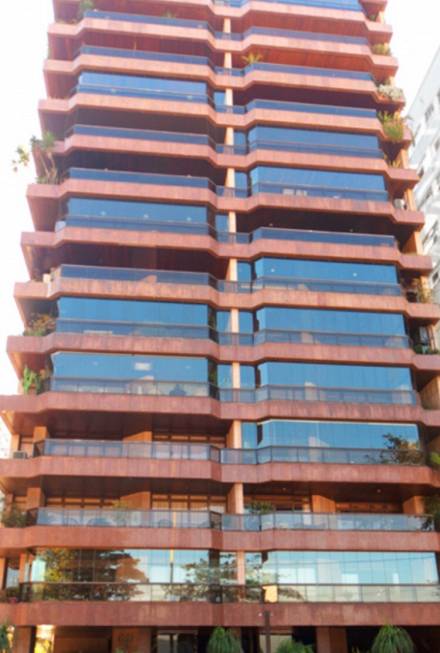 Foto 1 de Apartamento com 4 Quartos à venda, 495m² em Icaraí, Niterói