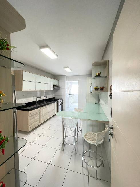 Foto 4 de Apartamento com 4 Quartos para alugar, 216m² em Ponta D'areia, São Luís