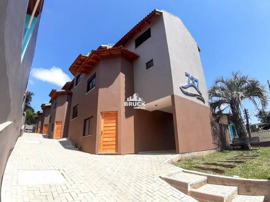 Foto 1 de Casa com 2 Quartos à venda, 69m² em Nonoai, Porto Alegre