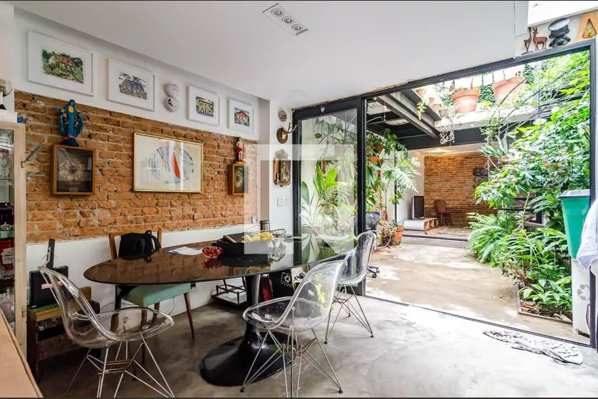 Foto 4 de Casa com 2 Quartos para alugar, 150m² em Pinheiros, São Paulo