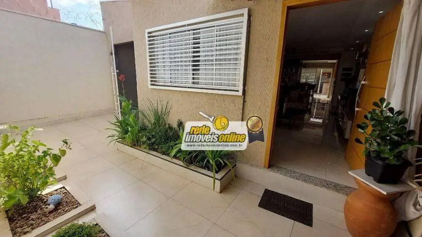 Foto 2 de Casa com 3 Quartos à venda, 255m² em Centro, Uberaba