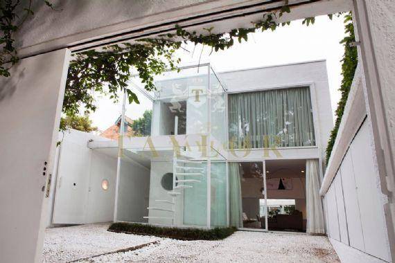 Foto 1 de Casa com 3 Quartos para alugar, 195m² em Jardim Paulistano, São Paulo
