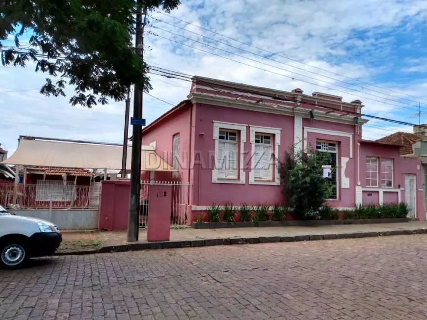 Foto 1 de Casa com 3 Quartos à venda, 252m² em Mercês, Uberaba