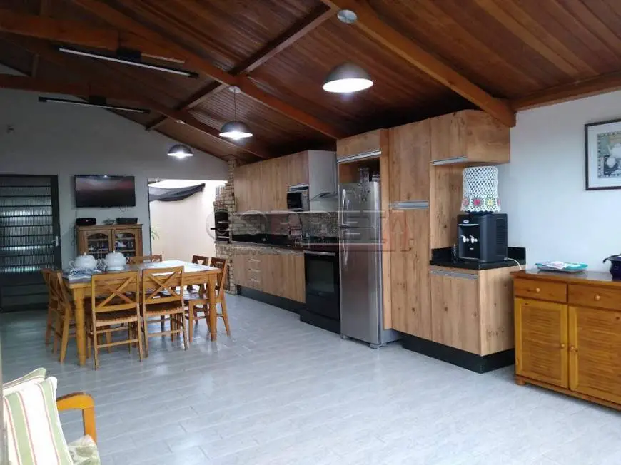 Foto 1 de Casa com 3 Quartos para alugar, 166m² em Morumbi, Araçatuba