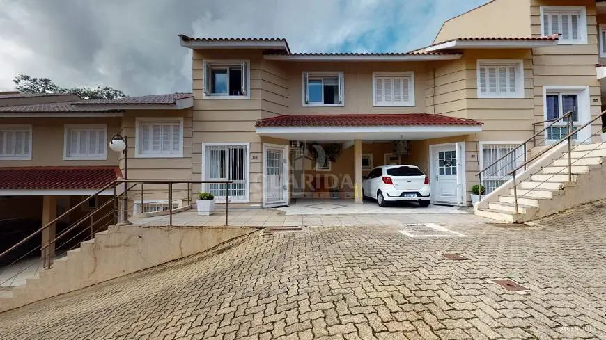 Foto 1 de Casa com 3 Quartos à venda, 134m² em Nonoai, Porto Alegre
