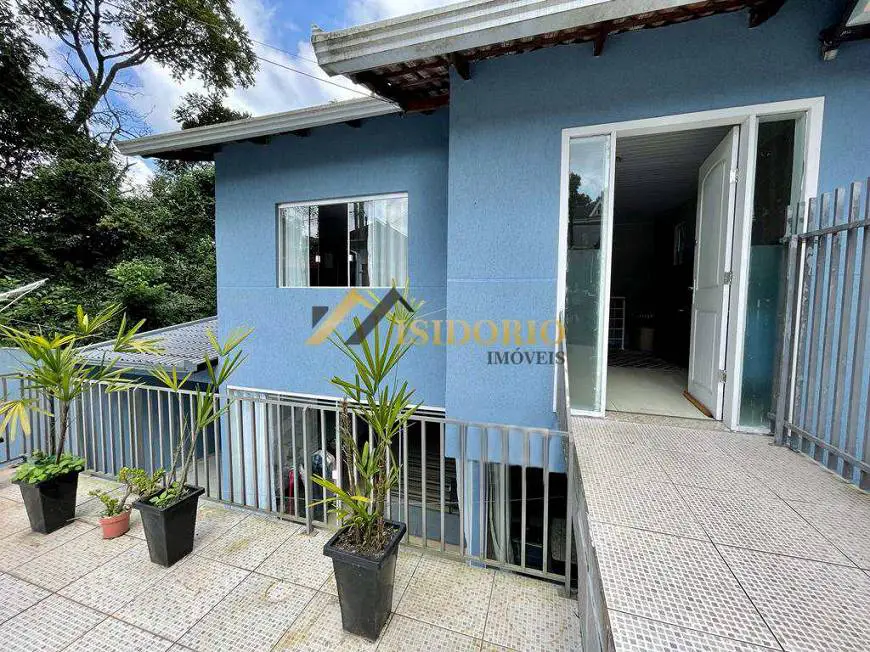 Foto 1 de Casa com 4 Quartos para alugar, 200m² em Barreirinha, Curitiba