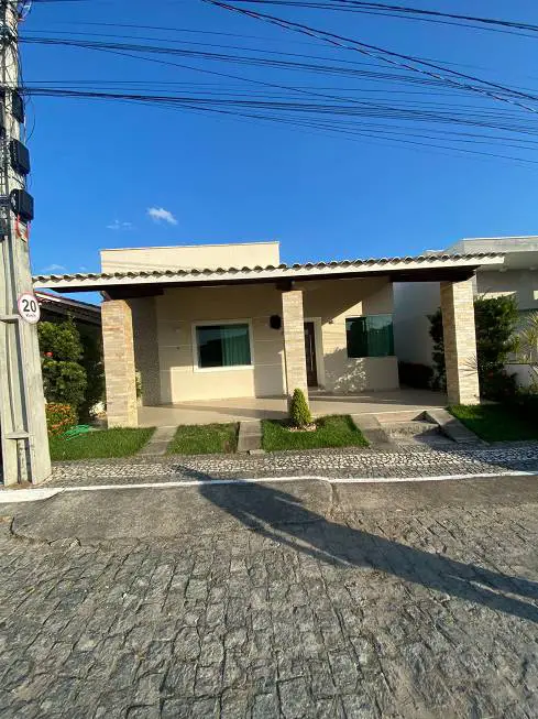 Foto 1 de Casa de Condomínio com 2 Quartos para alugar, 220m² em Pedra Descanso, Feira de Santana