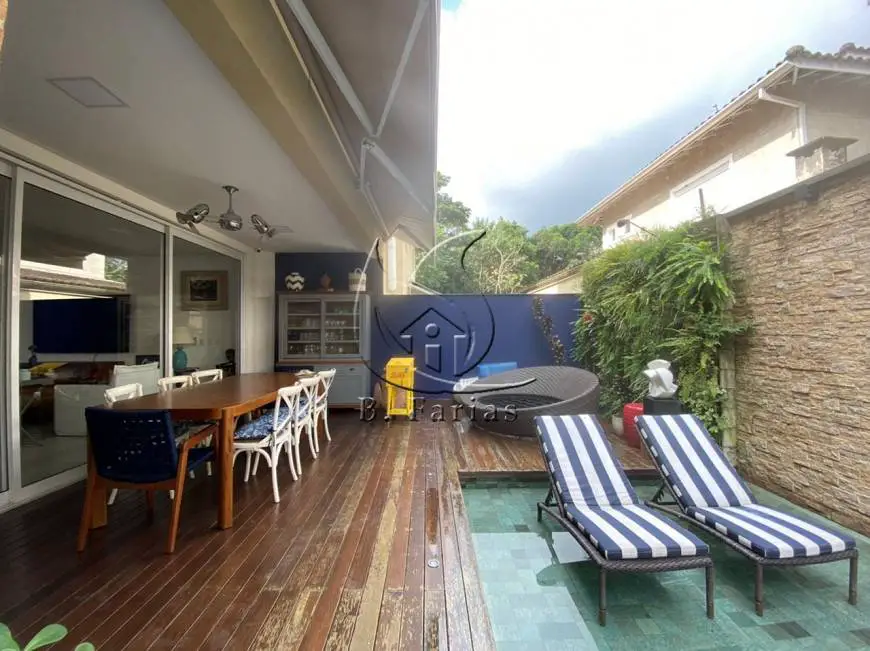 Foto 1 de Casa de Condomínio com 4 Quartos à venda, 150m² em Praia de Juquehy, São Sebastião