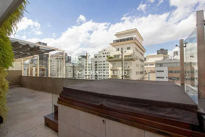 Foto 1 de Cobertura com 4 Quartos para alugar, 400m² em Jardim América, São Paulo