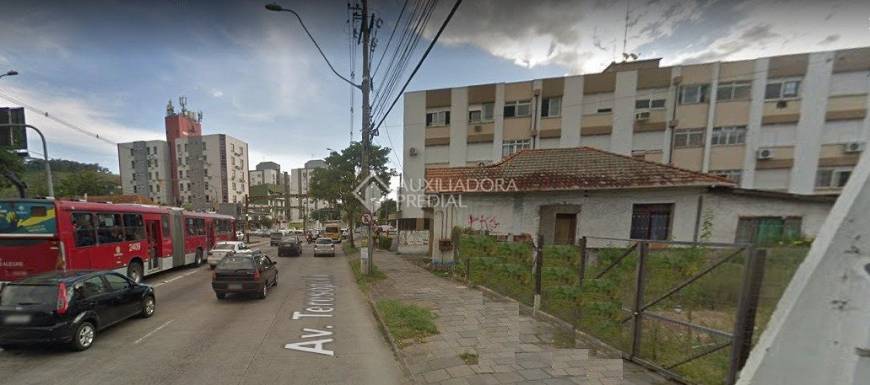 Foto 2 de Lote/Terreno à venda, 612m² em Teresópolis, Porto Alegre