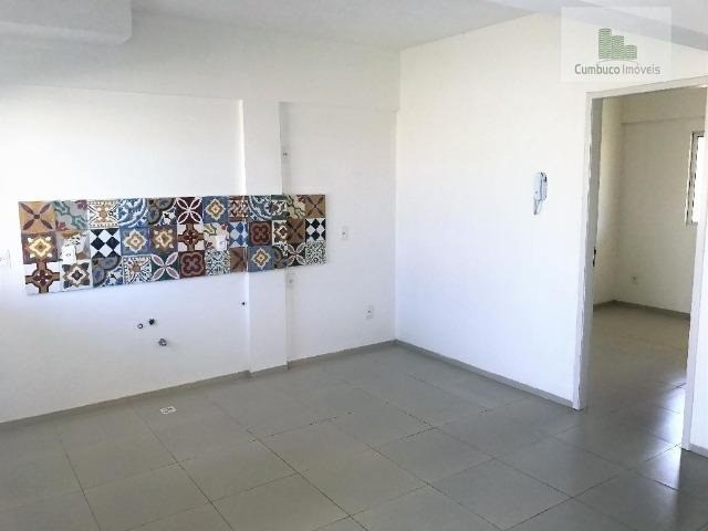 Foto 2 de Apartamento com 1 Quarto à venda, 40m² em Cumbuco, Caucaia