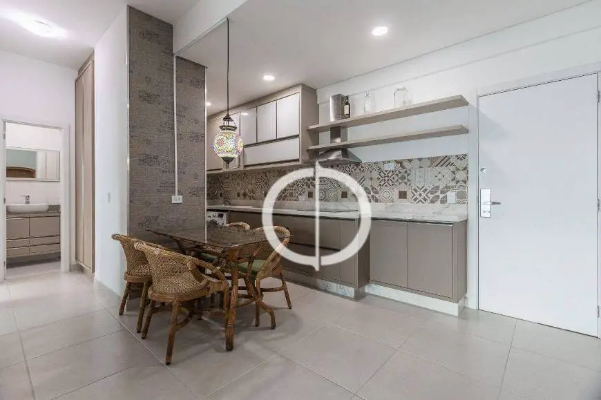 Foto 1 de Apartamento com 2 Quartos à venda, 59m² em Batel, Curitiba