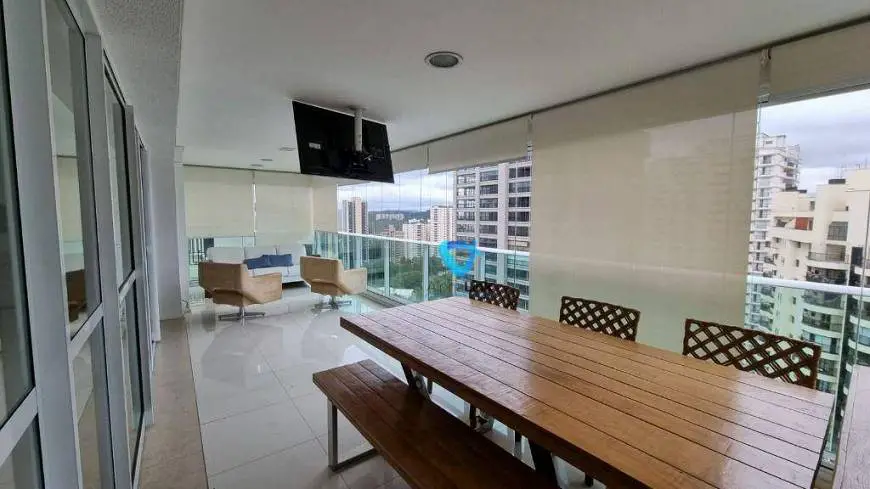 Foto 1 de Apartamento com 3 Quartos para alugar, 212m² em Alphaville Industrial, Barueri