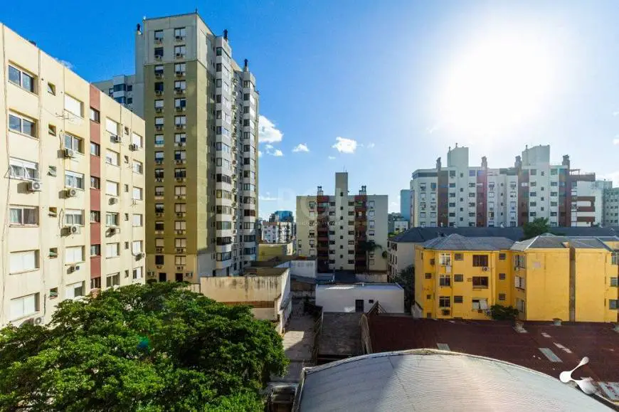 Foto 2 de Apartamento com 3 Quartos à venda, 145m² em Centro Histórico, Porto Alegre