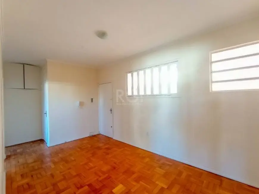 Foto 2 de Apartamento com 3 Quartos à venda, 69m² em Floresta, Porto Alegre