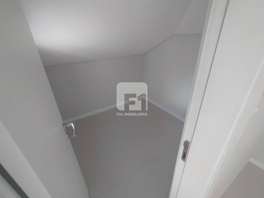 Foto 4 de Apartamento com 4 Quartos para alugar, 218m² em Estreito, Florianópolis