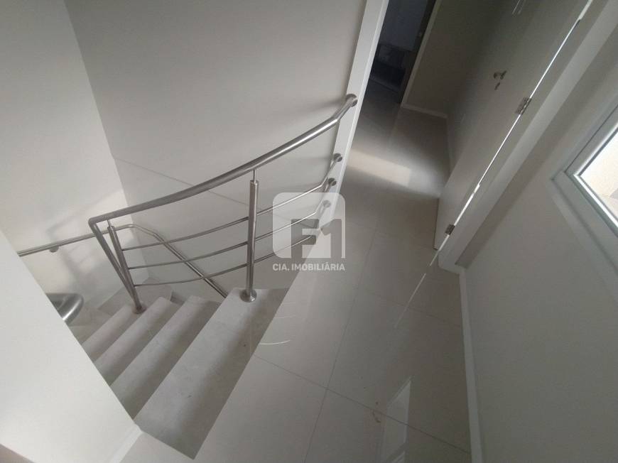 Foto 5 de Apartamento com 4 Quartos para alugar, 218m² em Estreito, Florianópolis