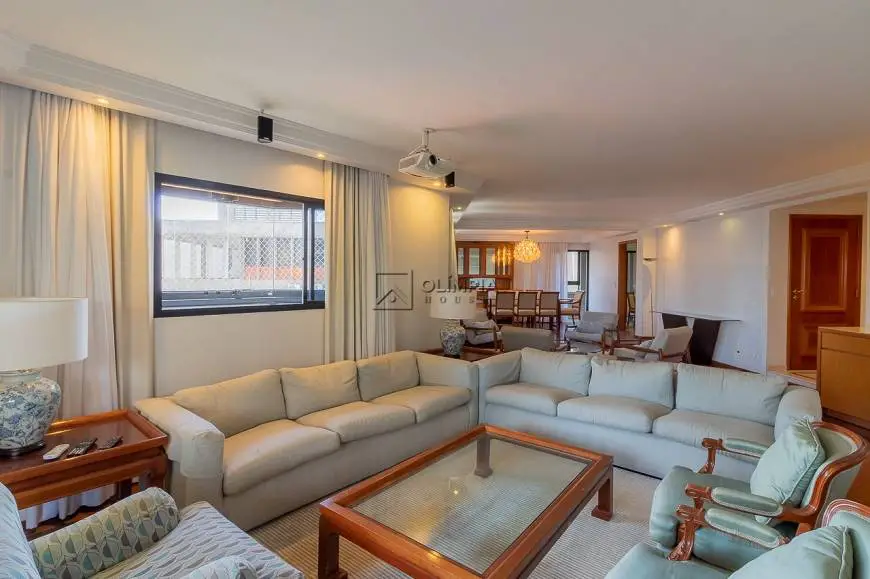 Foto 2 de Apartamento com 4 Quartos para alugar, 250m² em Moema, São Paulo