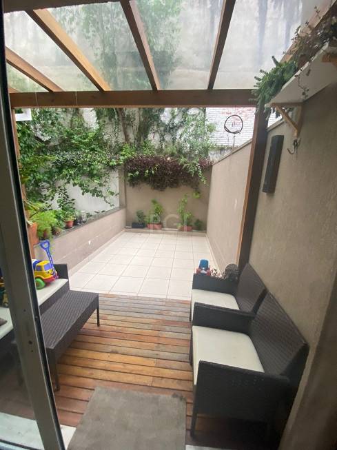Foto 1 de Casa com 2 Quartos à venda, 106m² em Petrópolis, Porto Alegre