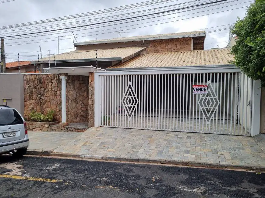 Foto 1 de Casa com 3 Quartos à venda, 240m² em Jardim São Marcos, São José do Rio Preto