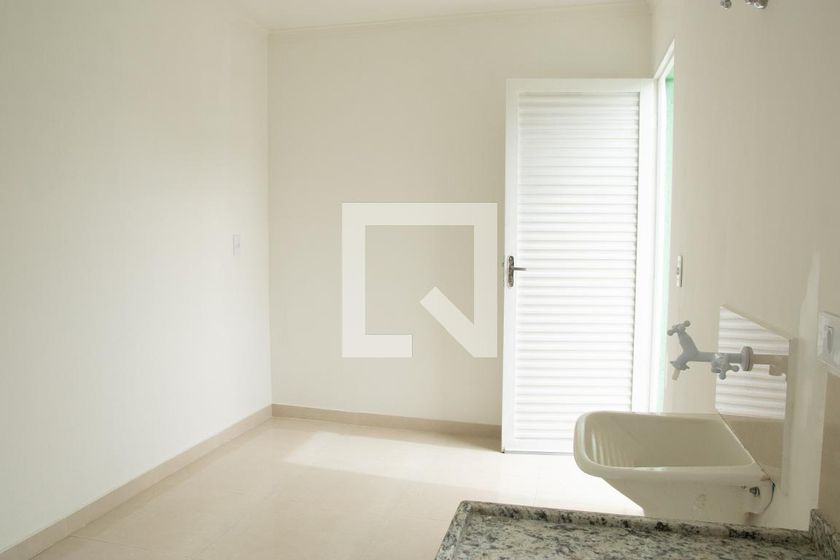 Foto 1 de Casa de Condomínio com 1 Quarto para alugar, 35m² em Vila Constança, São Paulo