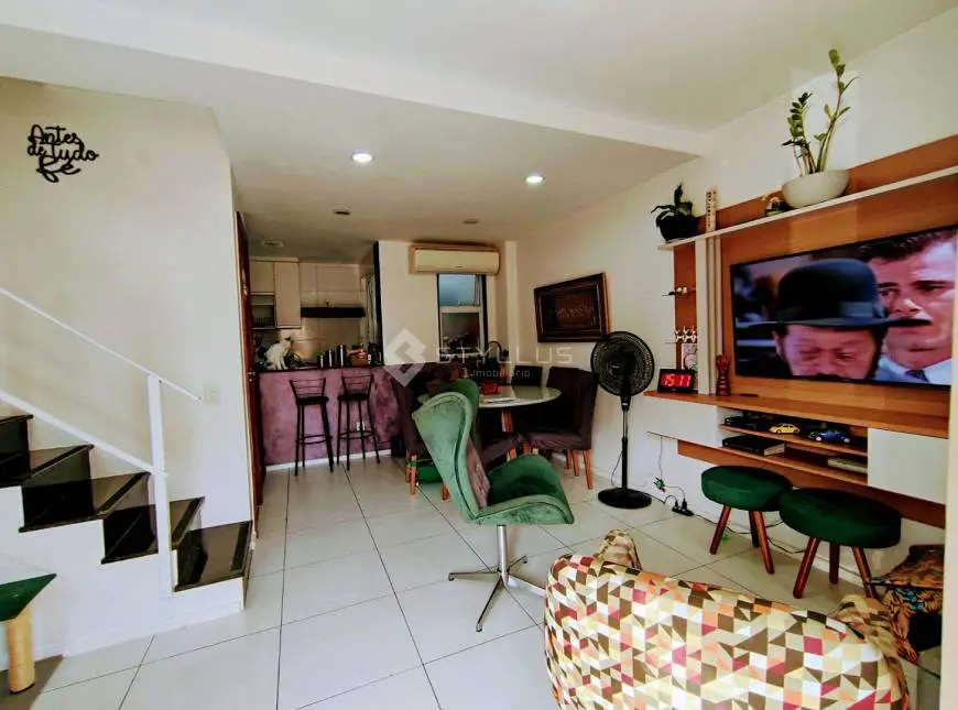 Foto 1 de Casa de Condomínio com 3 Quartos à venda, 90m² em Méier, Rio de Janeiro