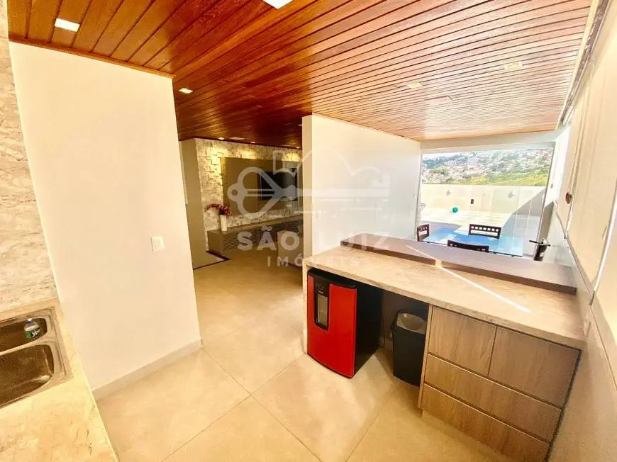 Foto 5 de Cobertura com 3 Quartos à venda, 200m² em Ouro Preto, Belo Horizonte