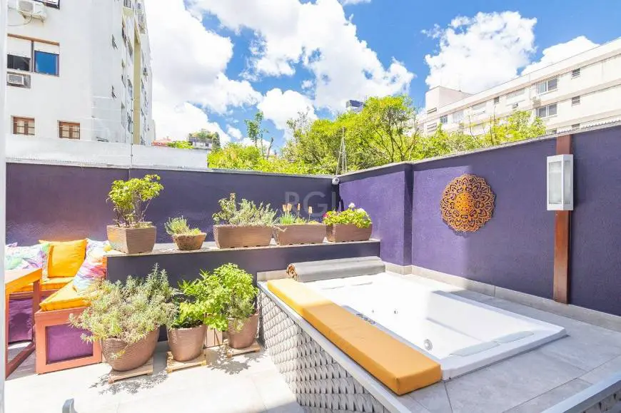 Foto 1 de Apartamento com 1 Quarto à venda, 61m² em Auxiliadora, Porto Alegre