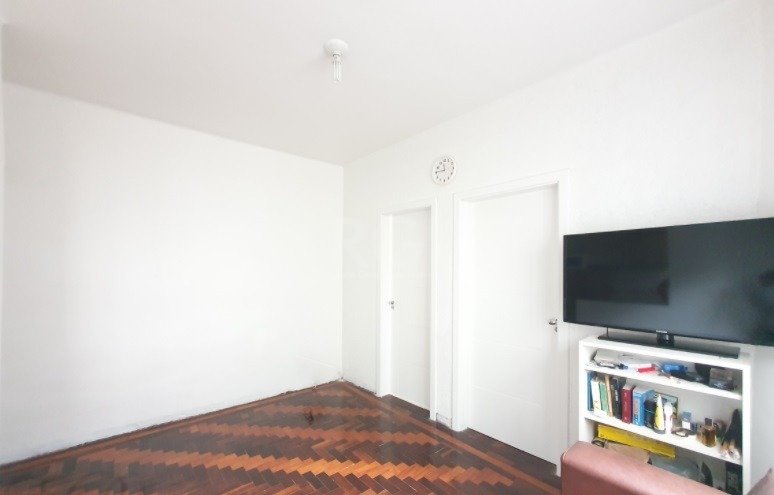 Foto 1 de Apartamento com 1 Quarto à venda, 46m² em São João, Porto Alegre