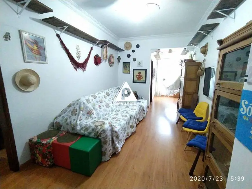 Foto 2 de Apartamento com 2 Quartos à venda, 70m² em Centro, Rio de Janeiro