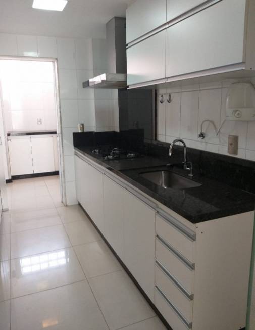 Foto 4 de Apartamento com 2 Quartos à venda, 130m² em Santo Antônio, Belo Horizonte