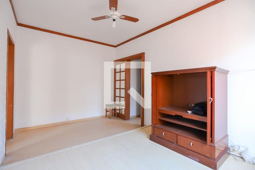 Foto 3 de Apartamento com 2 Quartos para alugar, 68m² em São Geraldo, Porto Alegre
