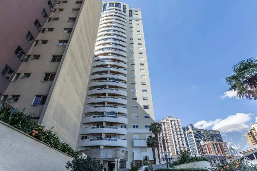 Foto 1 de Apartamento com 3 Quartos para alugar, 105m² em Batel, Curitiba
